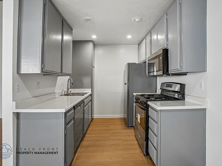 Rollingwood Apartments — Photo 32