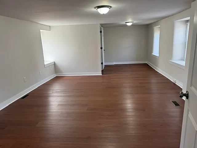 1008 Reading Ave — Photo 13