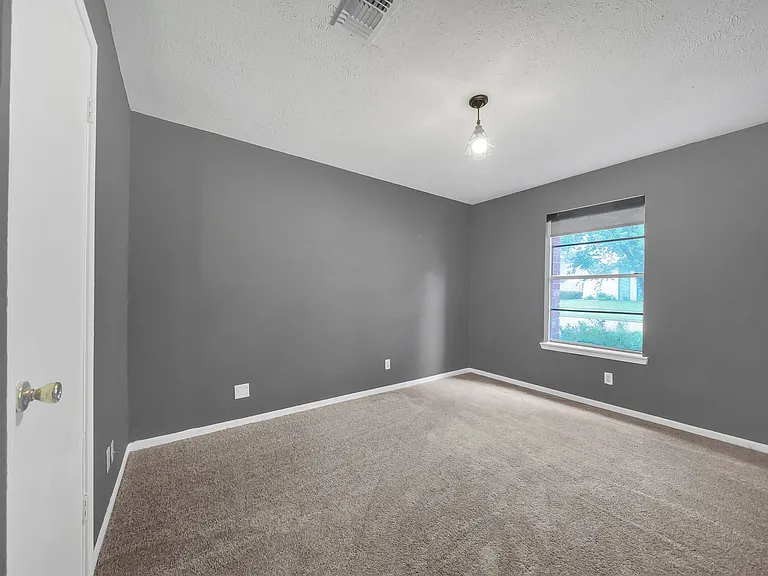 14830 Keelby Dr — Photo 13