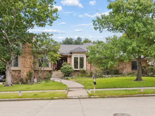 205 Balboa St, Irving, TX 75062