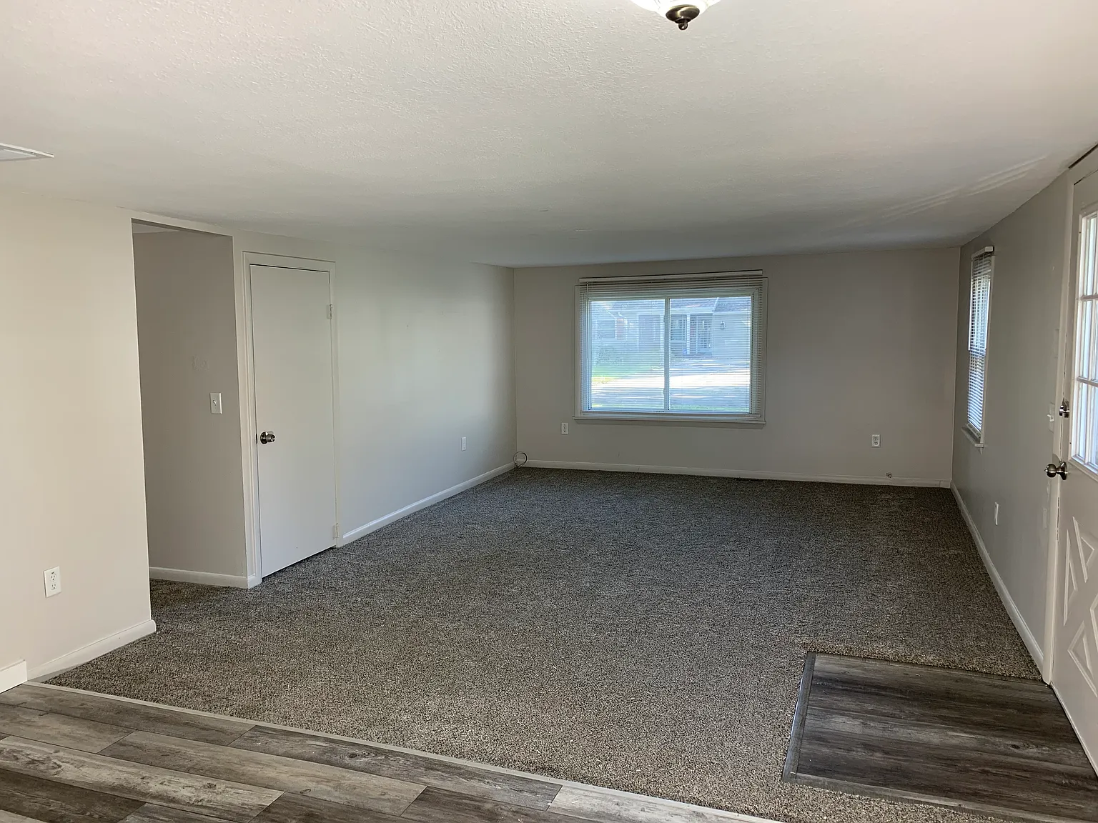 2 bed, 1198 sqft, $1,195 — Photo 3