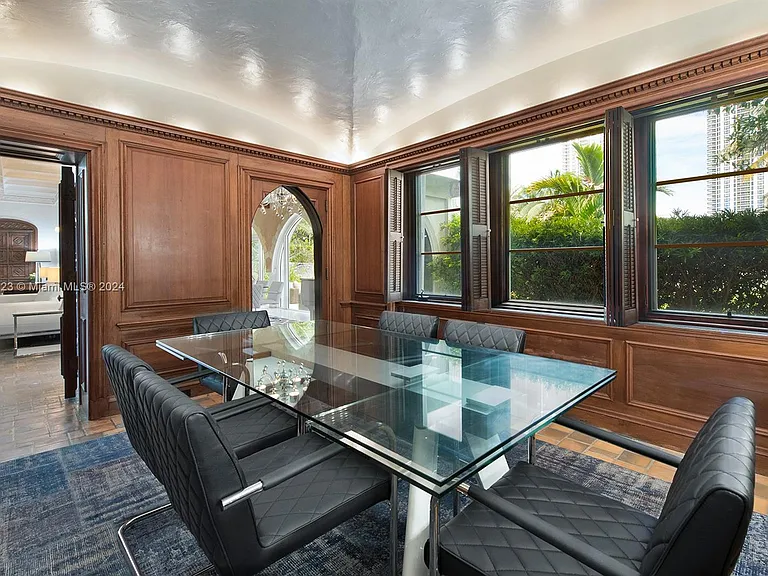 4745 Pine Tree Dr — Photo 10