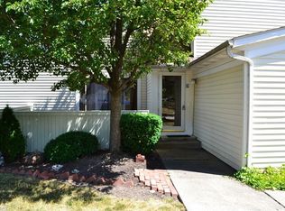 5463 Millwood Ln #D, Willoughby, OH 44094