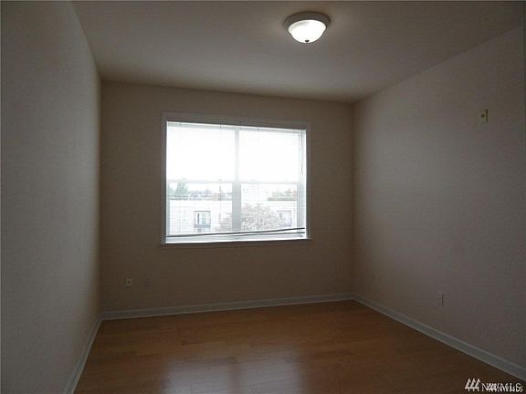 4th image of 4722 12th Ave NE APT 601