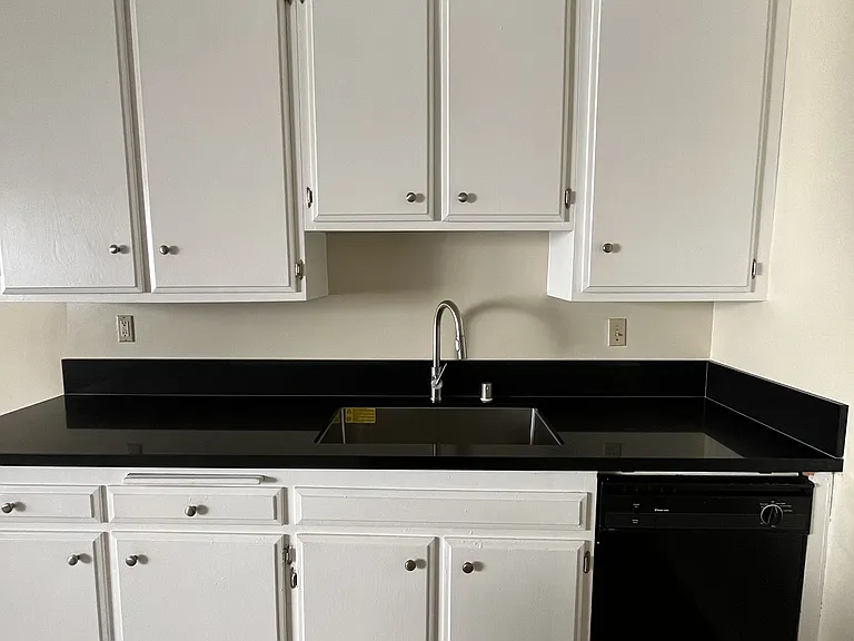 Palm Terrace Apartments — Photo 10