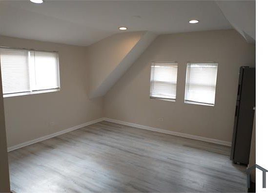 3rd image of 7309 S Dorchester Ave #2