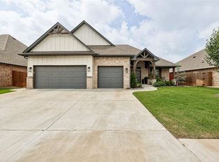 12004 SW 49th St, Mustang, OK 73064