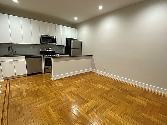 2nd image of 486 Brooklyn Ave #1P