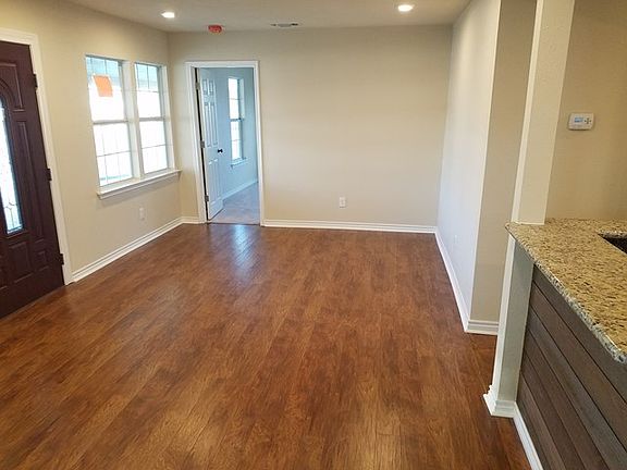 5th image of 701 N Washington Ave