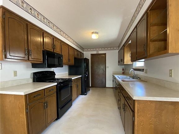 4th image of 3118 Iowa St