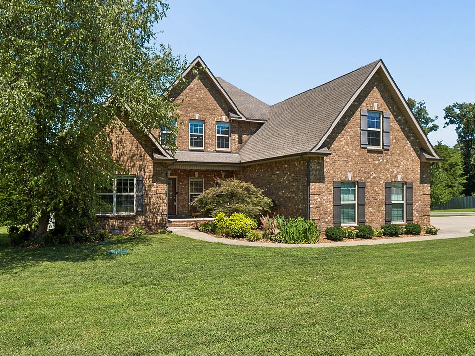 1st image of 804 Twin View Dr
