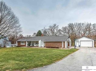 20825 Timberlane Dr, Elkhorn, NE 68022