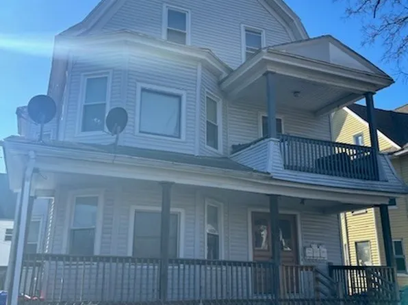 564 Chestnut St, Springfield, MA 01107