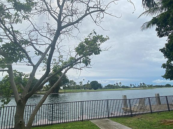 4th image of 9110 W Bay Harbor Dr APT 7