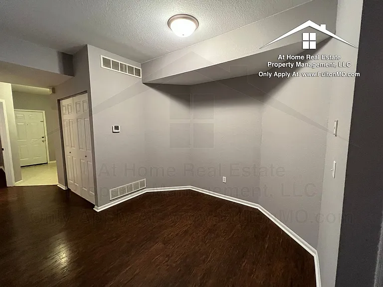 1009 Boulder Ct — Photo 5
