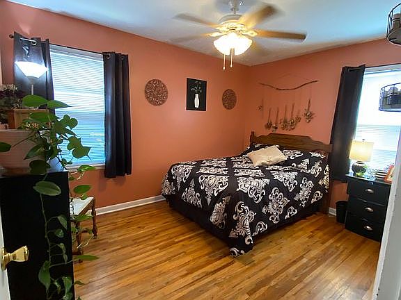 4th image of 1028 College Ln