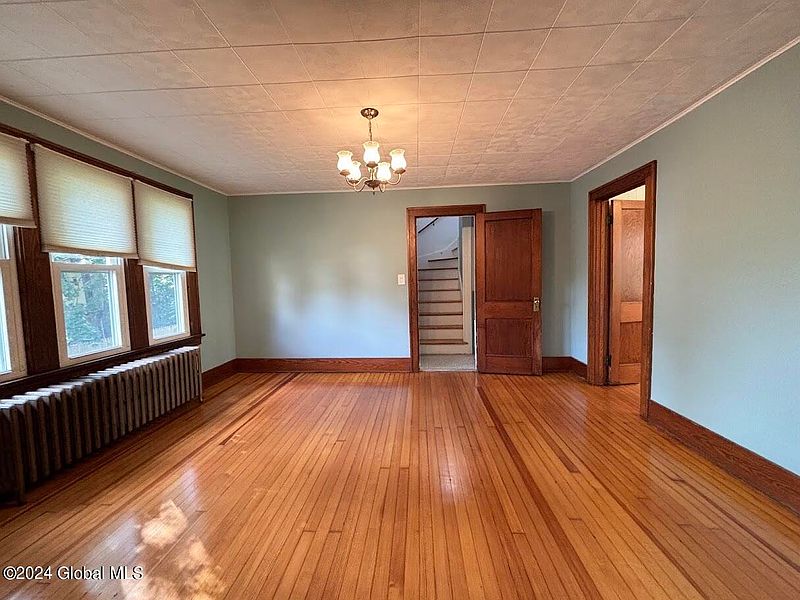 3rd image of 24 Willow Street