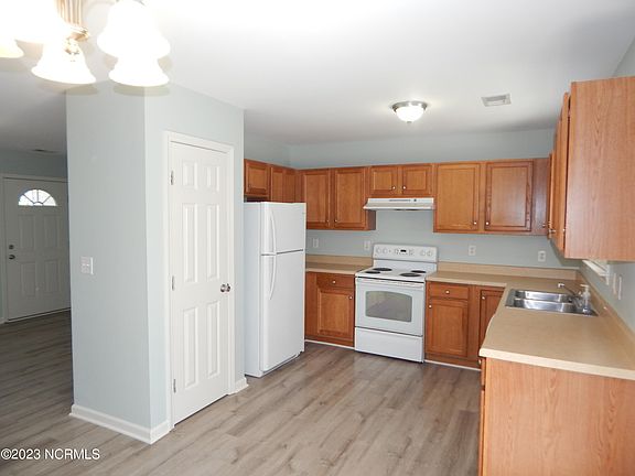 4th image of 1705 Pepperwood Way