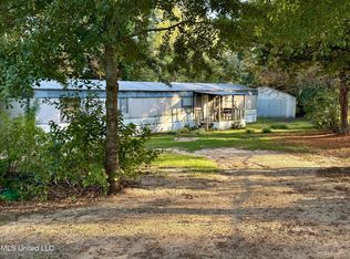 702 2nd St SE, Magee, MS 39111