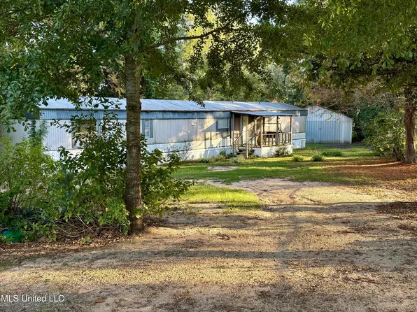 702 2nd St SE, Magee, MS 39111