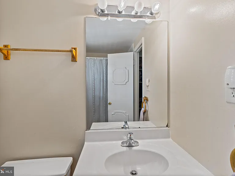 1435 Crofton Pkwy — Photo 31