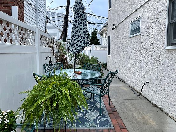2nd image of 109A Cleveland Ave