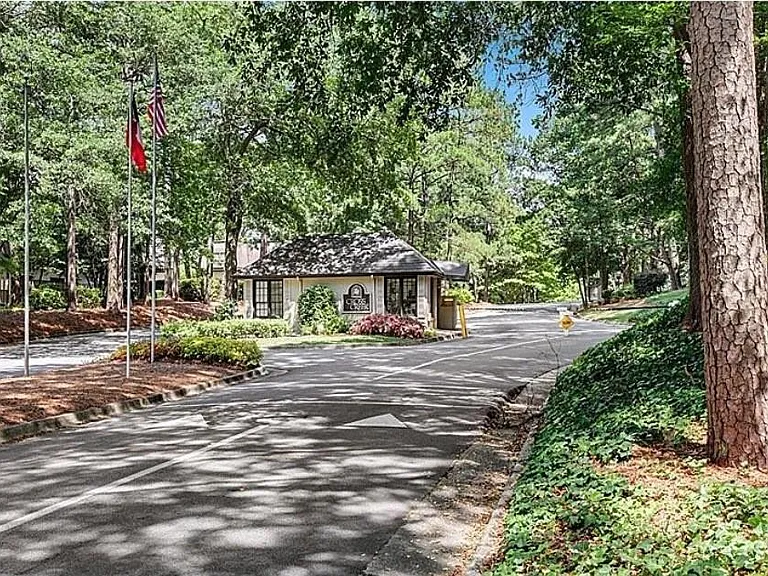 59 Monet Ct NW — Photo 36