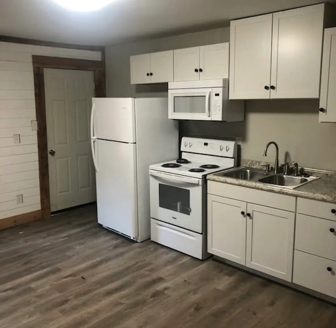 2 bed, $925 — Photo 4