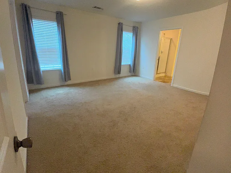 4131 Long Arrow Dr — Photo 9