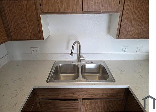 1st image of 4764 Nova Ln