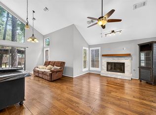 11 N Mossrock Rd, Spring, TX 77380