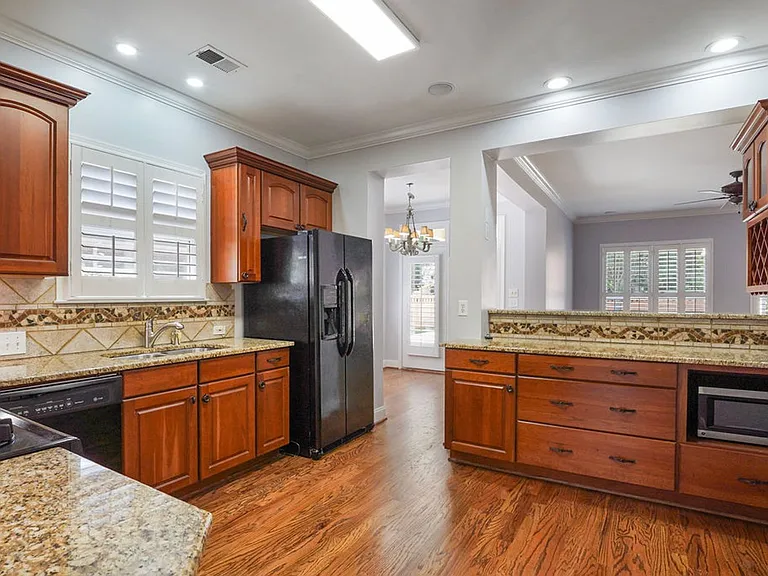 4040 Alston Way — Photo 6