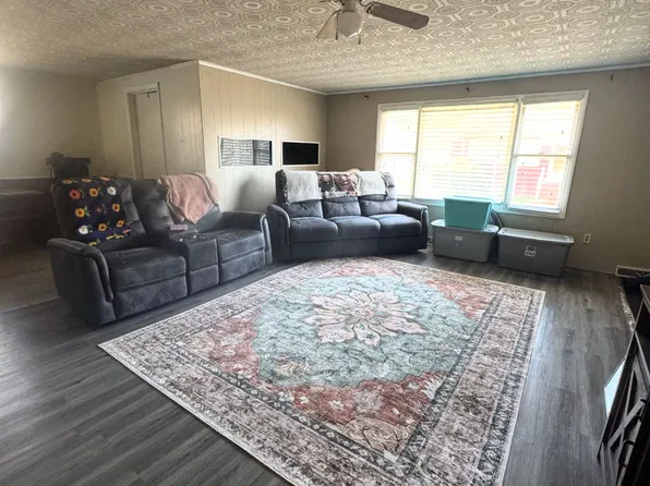 109 Madison St, Deepwater, NJ 08023