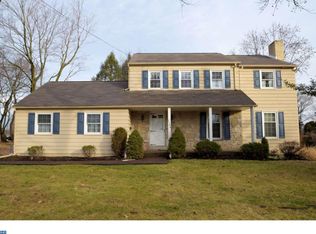 1106 Donna Dr, Fort Washington, PA 19034