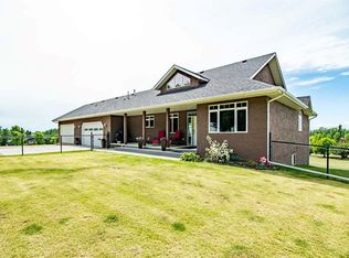 533 E Birch Close, Birchcliff, AB T4S1R6