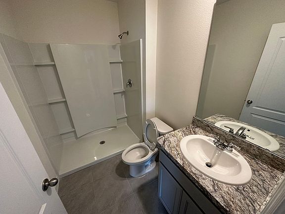 4th image of 1535 Catbriar Way