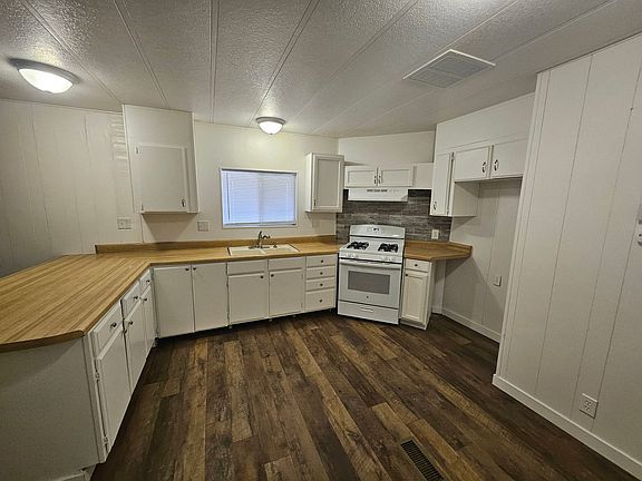 3rd image of 1066 Citrus St
