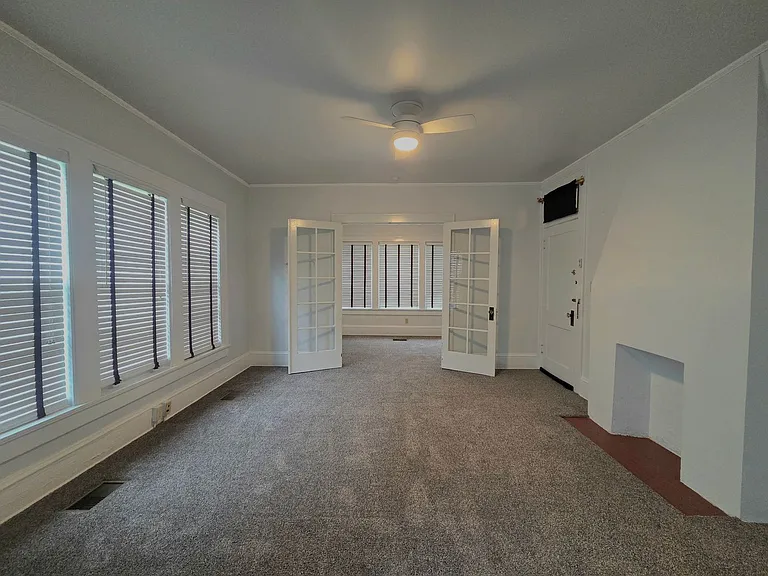 211 E Park St — Photo 5