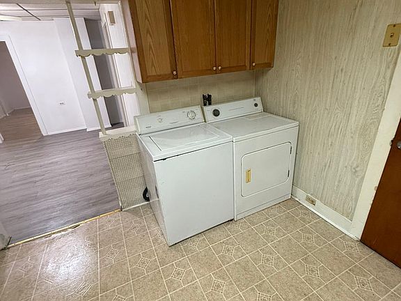 3rd image of 1737 N Sumner Ave #1