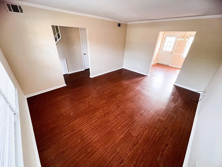 4746 Champion Ct — Photo 13