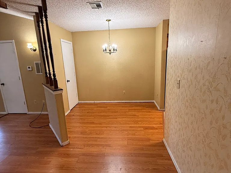 202 Burkle Ave #1 — Photo 3