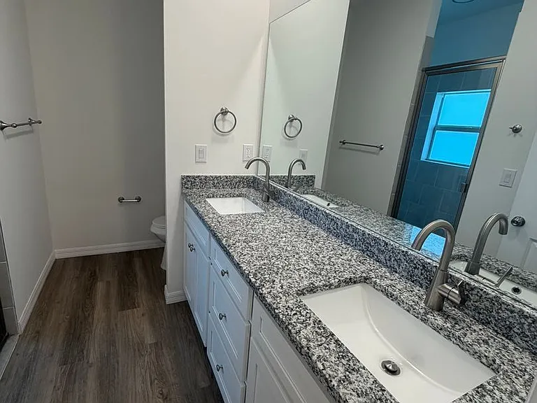 17223 Berwin Ave — Photo 19