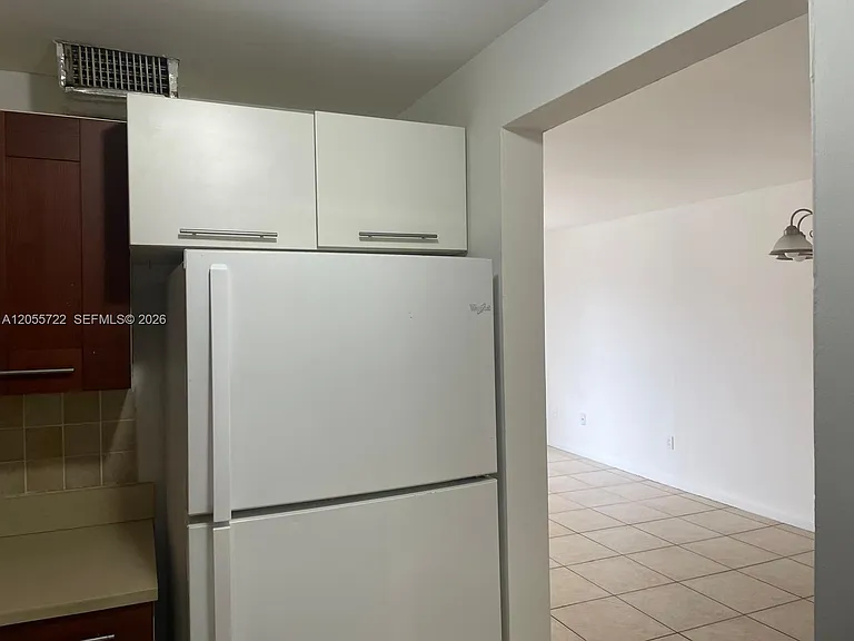 3522 NE 171st St #206 — Photo 4