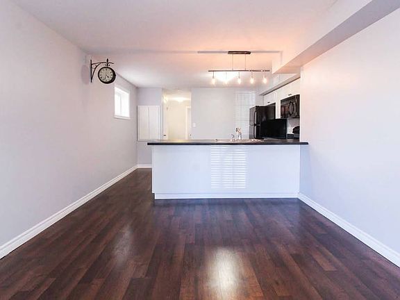 4th image of 35 Mountford Dr #112