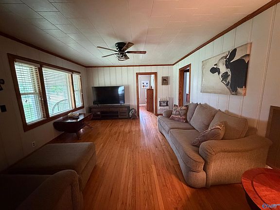 2nd image of 5515 Highpoint Rd