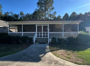 260 Grays Ln, Elizabethtown, NC 28337