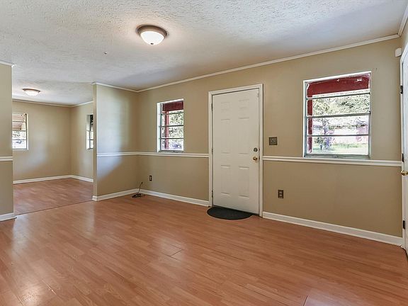 4th image of 155 Canna St