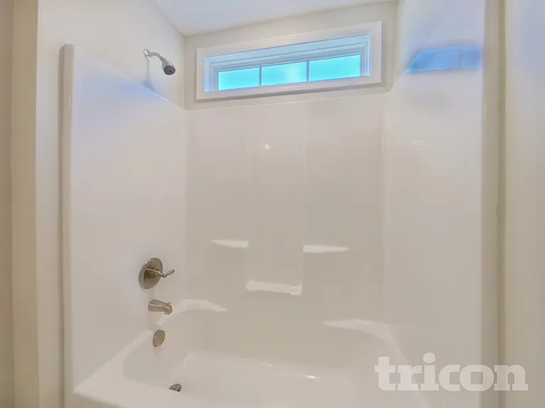 563 Roseridge Dr — Photo 13
