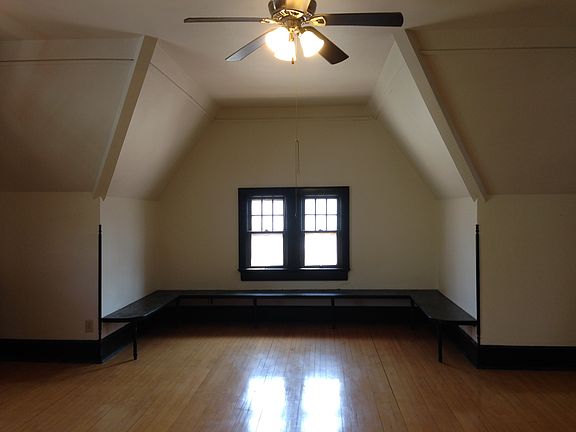 3rd image of 2671 N Lake Dr