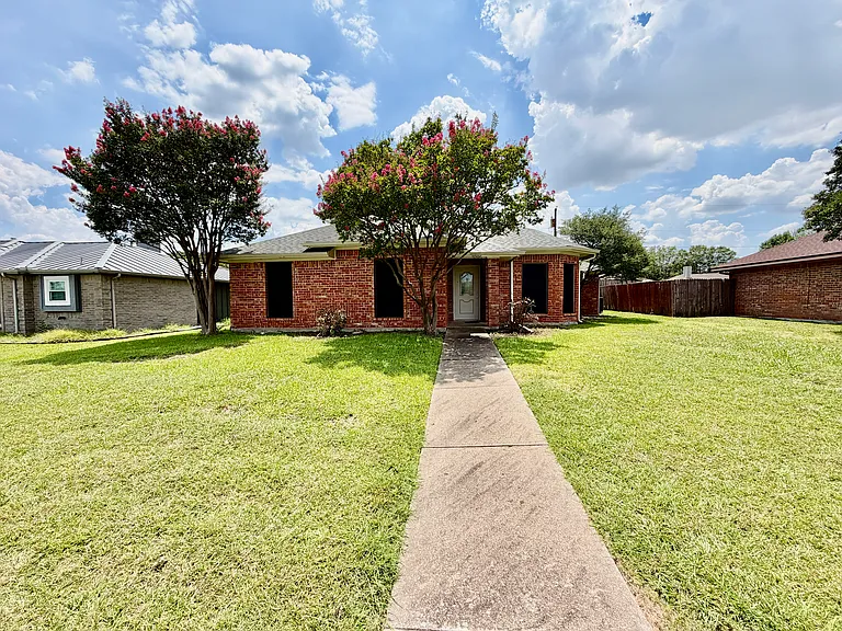 3205 Bryan St — Photo 2